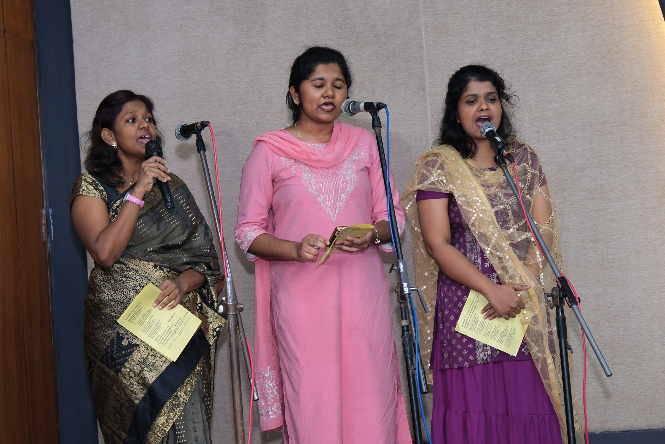 Consy Singing (1)
