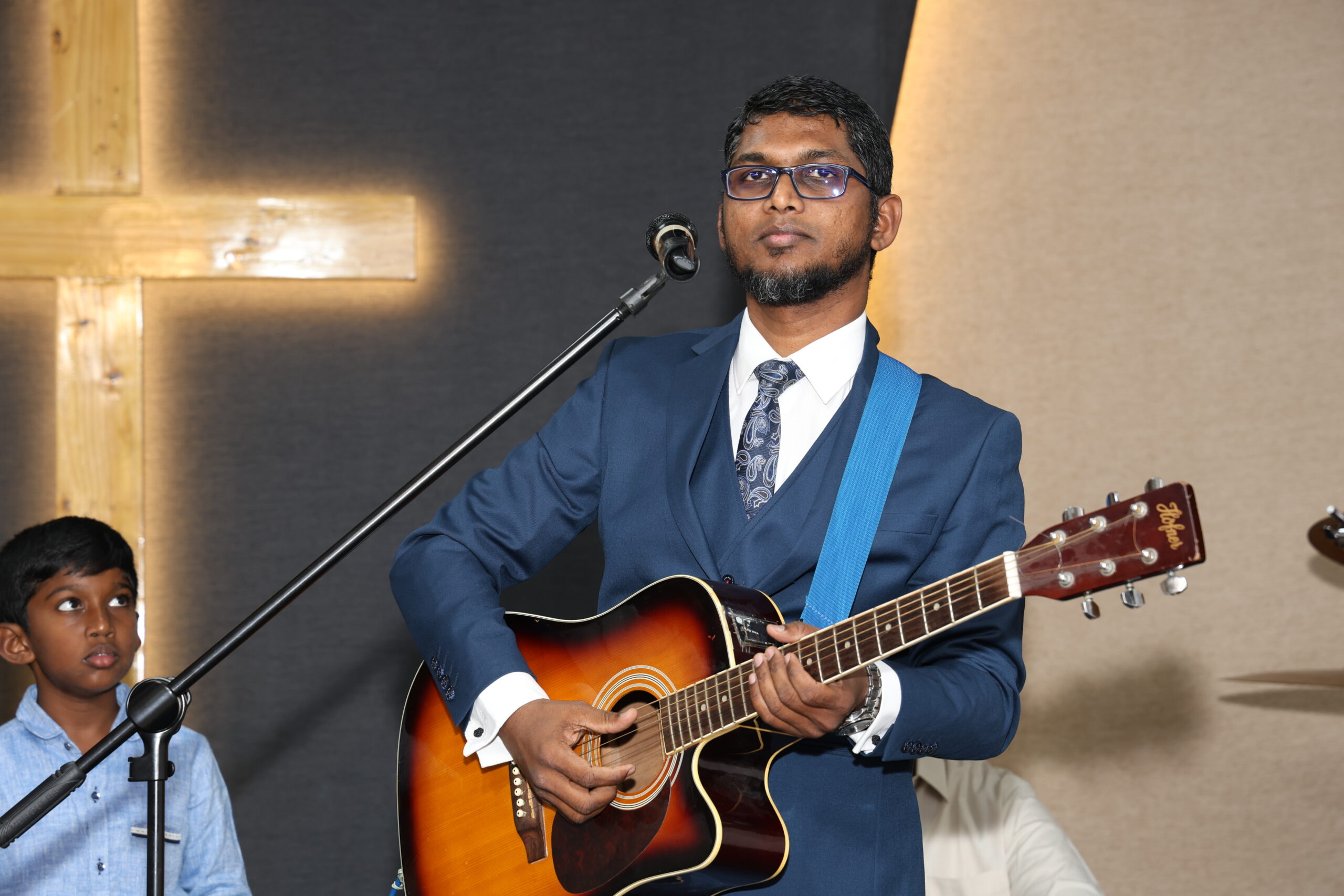 Pr Isaac Guitar